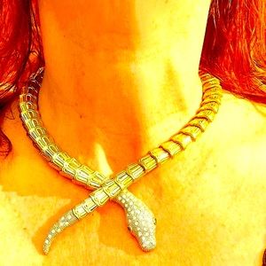 🐍Absolutely Amazing Vintage Snake Choker 🐍